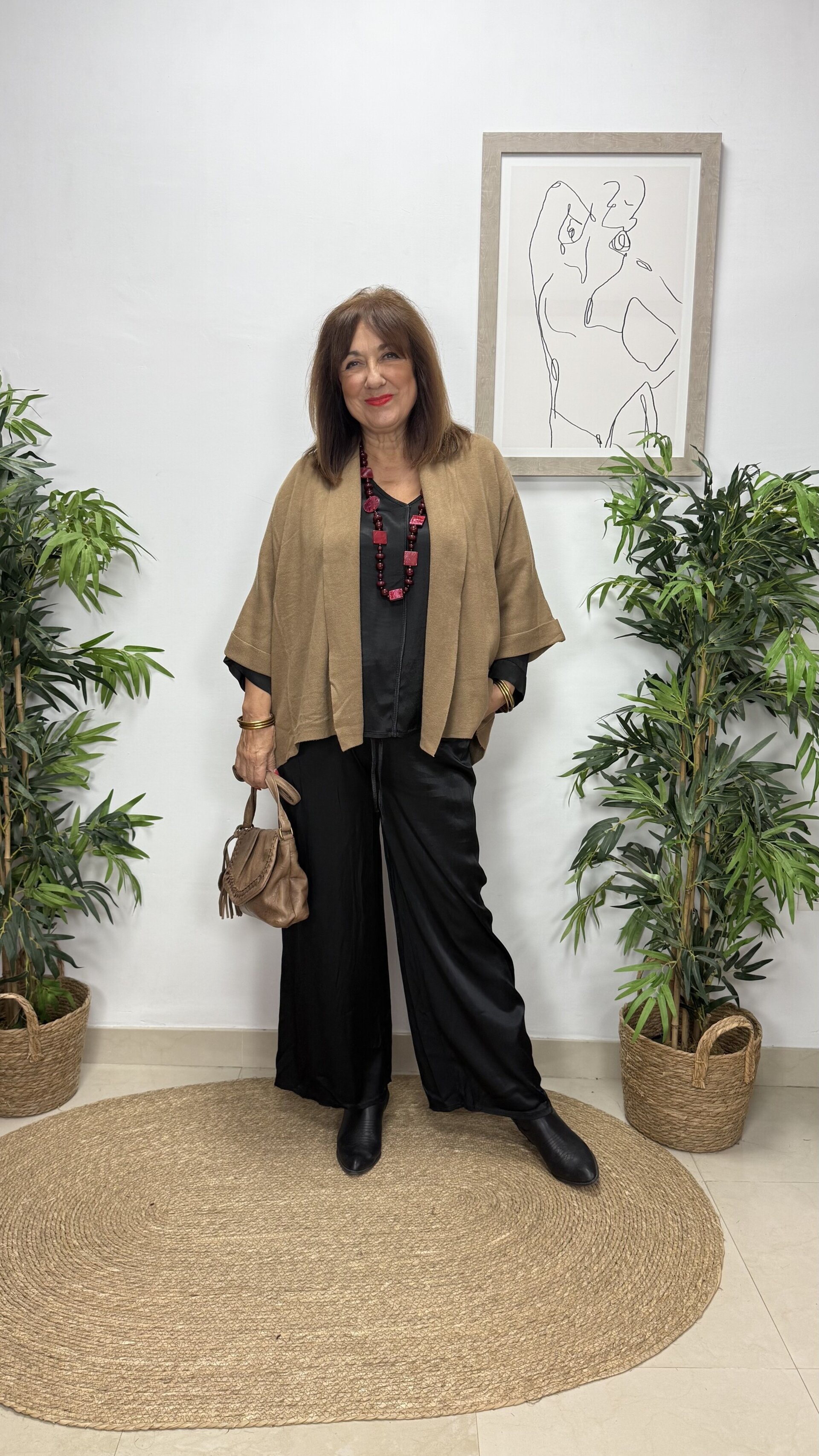 Rebeca Tina Camel - 1