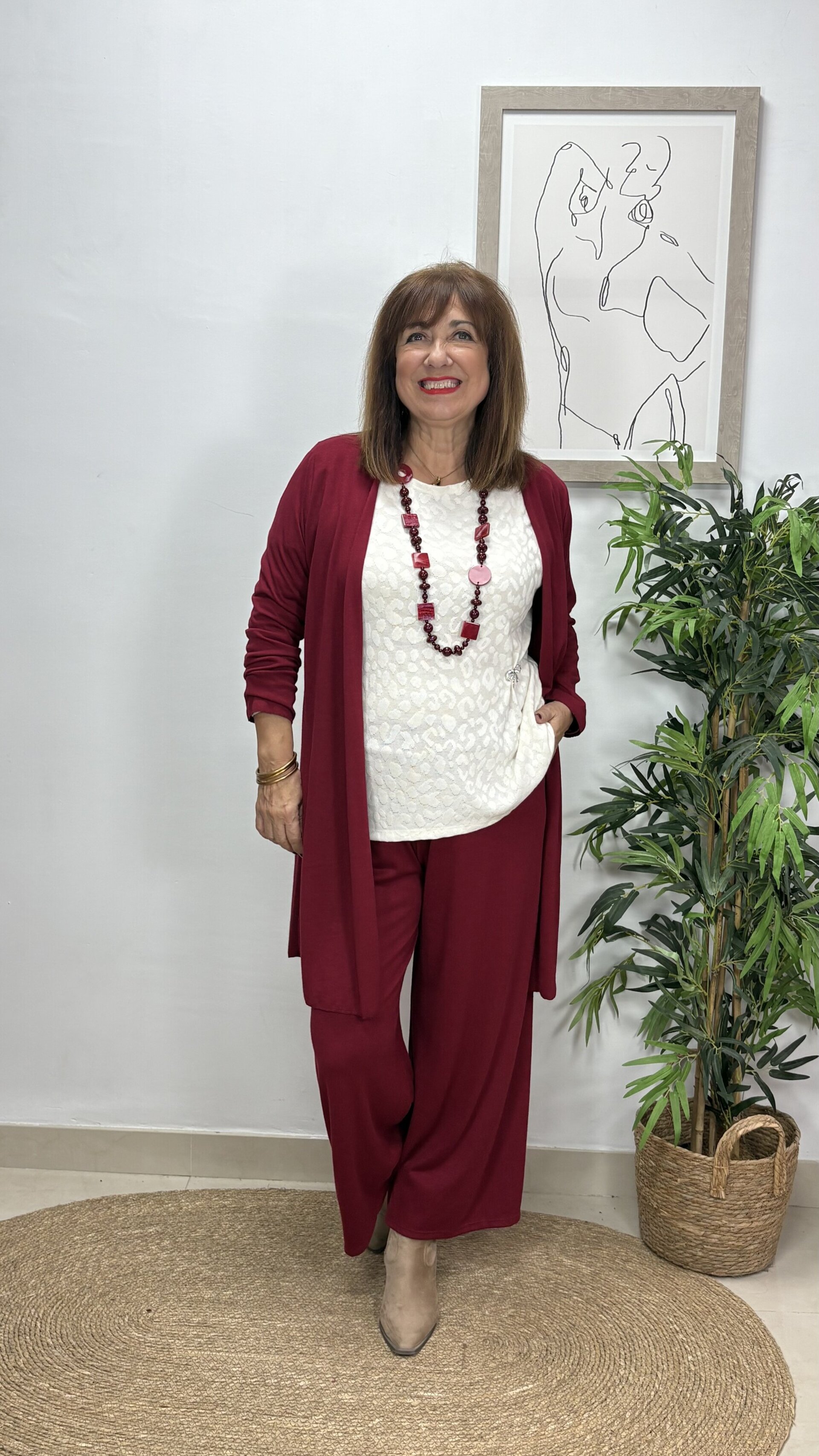 Rebeca Lisa Larga Burdeos - 1