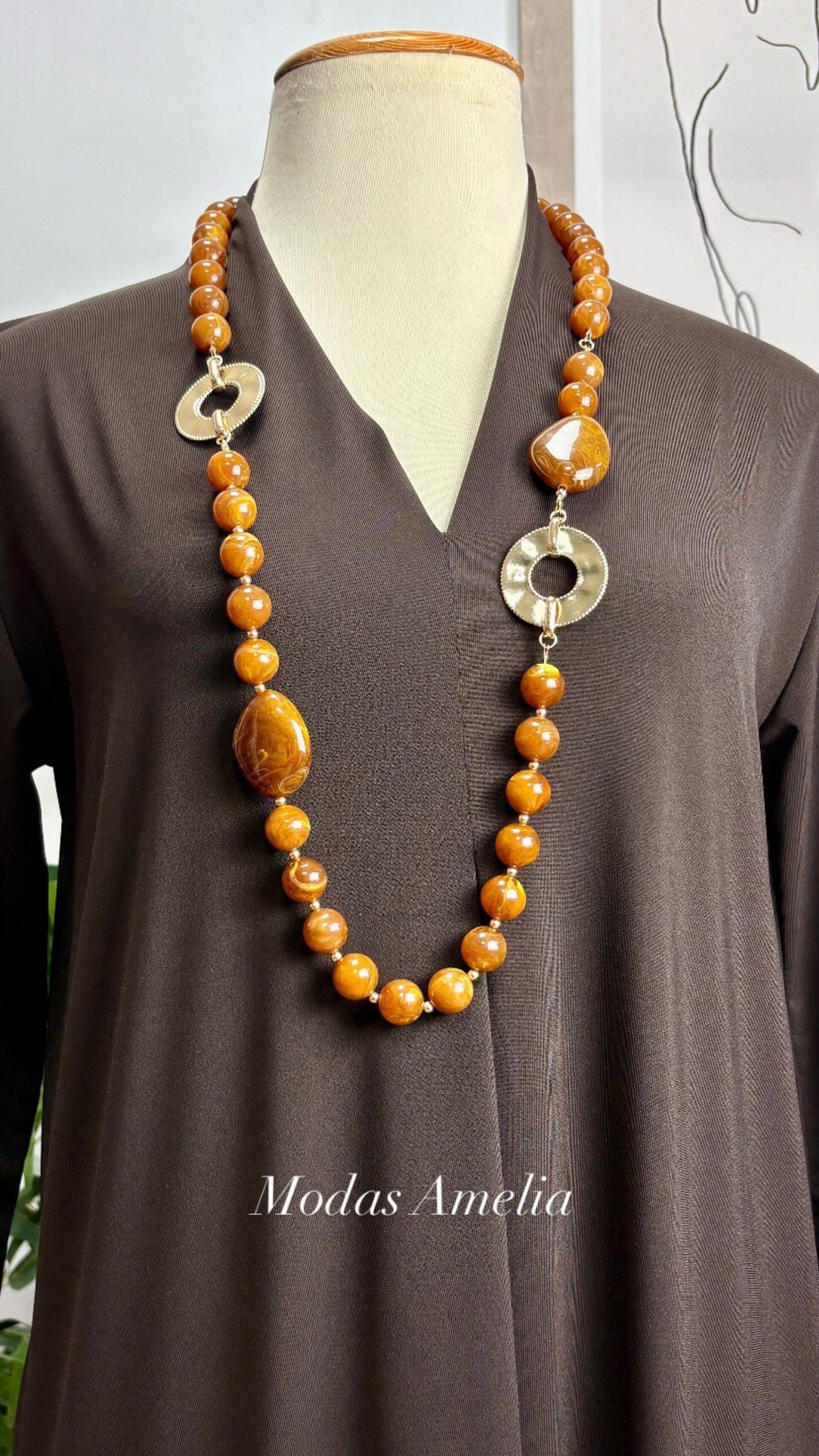 Collar Olivia Marrón - 1